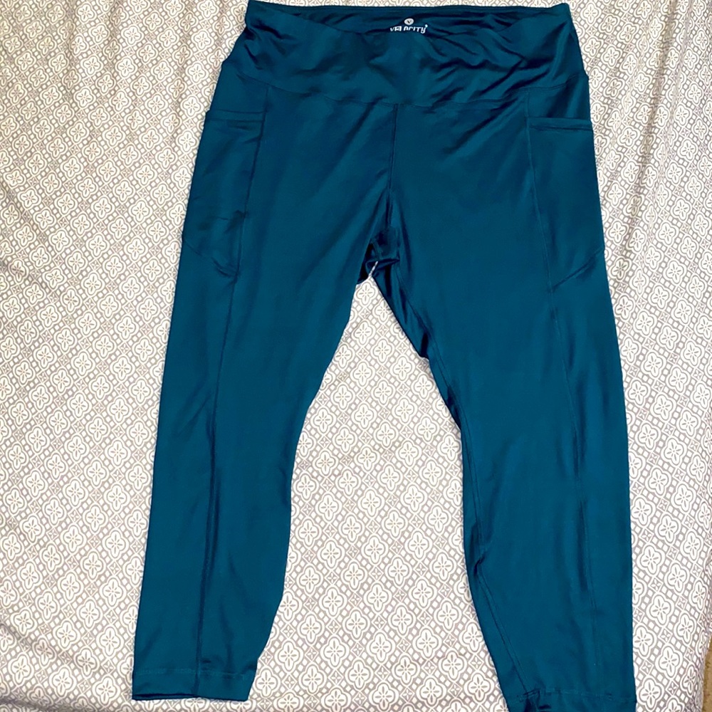 Plus size woman’s work out legging